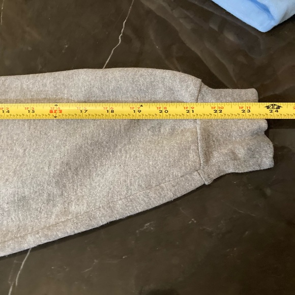 Disneyland Mickey Mouse 2010
Crewneck Sweatshirt Men’s Size Medium Vintage Y2K - Picture 9 of 10